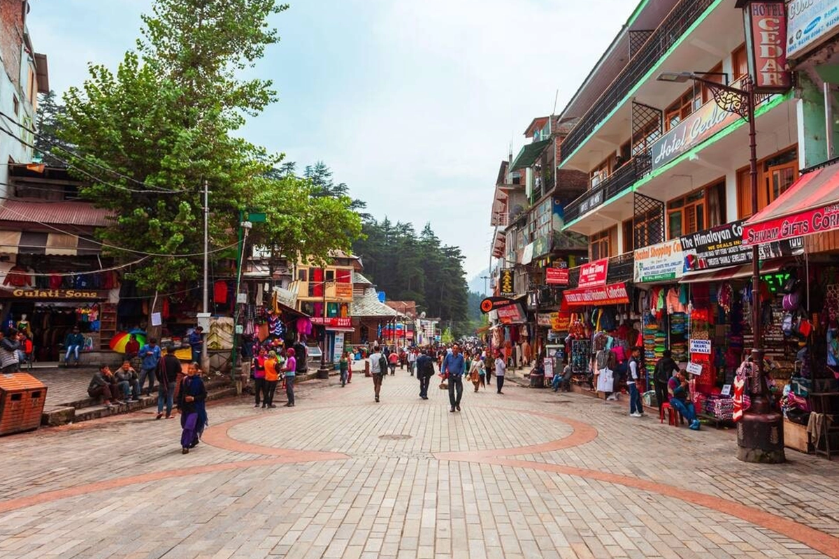Walk Across to Old Manali​